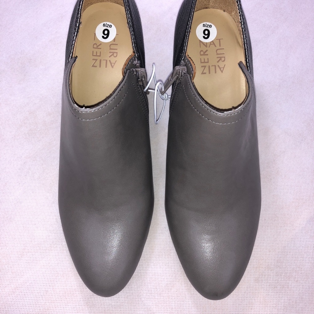 Naturalizer leather bootie!